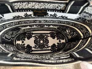 Dior M1328 Hat Basket Bag Black Le Coeur des Papillons Embroider - Default Title - View 7