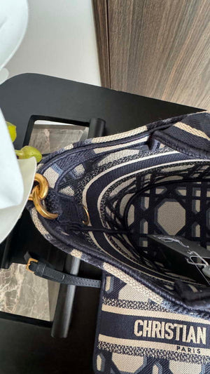 Dior M1328 Hat Basket Bag White and Blue with Gold-Tone Macrocannage Embroidery - Default Title - View 4