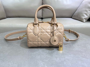 Dior M1364 Dior Groove 20 Bag Dusty Ivory Macrocannage Calfskin - Default Title - View 1