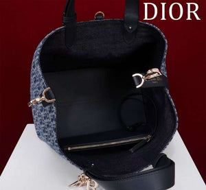 Dior M2820 Large Dior Toujours Bag Blue Denim Dior Oblique Jacquard - Default Title - View 5