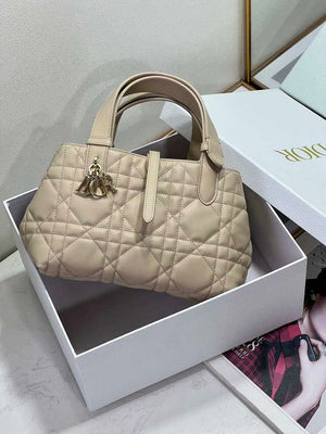 Dior M2822 Small Dior Toujours Bag Beige Macrocannage Calfskin - Default Title - View 4