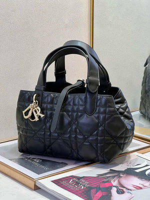 Dior M2822 Small Dior Toujours Bag Black Macrocannage Calfskin - Default Title - View 2
