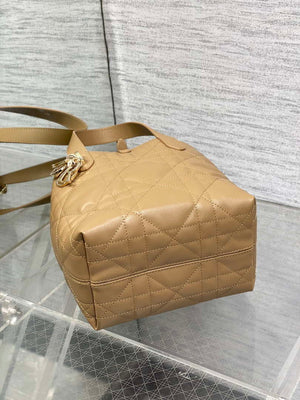 Dior M2835 Small Dior Toujours Vertical Tote Bag Sand Macrocannage Calfskin - Default Title - View 7