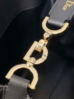 Dior M2836 Medium Dior Toujours Vertical Tote Bag Black Macrocannage Calfskin - Default Title - View 5