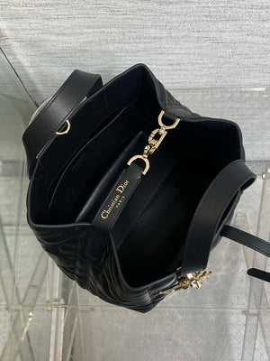 Dior M2836 Medium Dior Toujours Vertical Tote Bag Black Macrocannage Calfskin - Default Title - View 8
