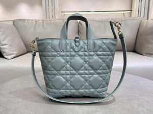 Dior M2836 Medium Dior Toujours Vertical Tote Bag Blue Macrocannage Calfskin - Default Title - View 8
