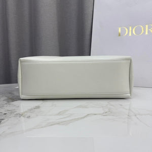 Dior Medium Dior Bow Bag M0714OUQO_M900 White Lambskin - Default Title - View 7