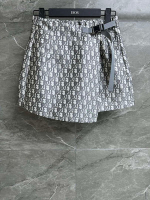 Dior Women's Fashion Clothing Culottes D88379 - S - View 1