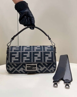 Fendi 8BR600 Baguette Gray houndstooth wool bag with FF embroidery - Default Title - View 1