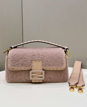 Fendi 8BR600 Baguette Medium Re-Edition bag in Pink lam¨¦ sheepskin - Default Title - View 2