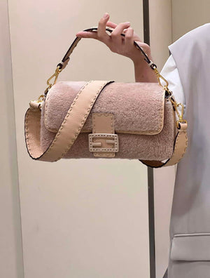 Fendi 8BR600 Baguette Medium Re-Edition bag in Pink lam¨¦ sheepskin - Default Title - View 1