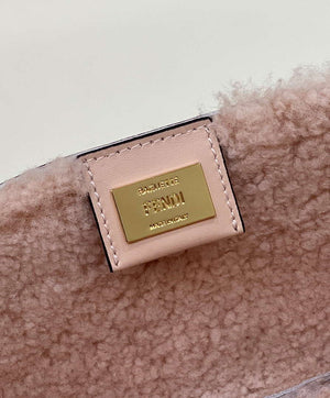 Fendi 8BR600 Baguette Medium Re-Edition bag in sheepskin Pink - Default Title - View 7