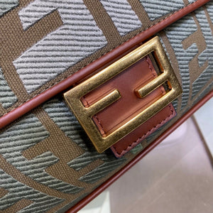Fendi Baguette Bag 0191M Shoulder Bag 8BR600 Green - Default Title - View 5