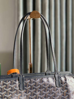 Goyard HARDY2PMLTY07CG07P Hardy PM Bag Navy Blue - Default Title - View 4