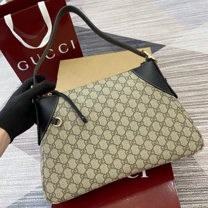 Gucci 815217 GG Emblem Medium Shoulder Bag Black - Default Title - View 4