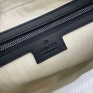 Gucci 821160 GG Emblem medium crossbody bag Black - Default Title - View 11