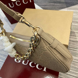 Gucci 820453 GG Emblem Medium Shoulder bag Apricot - Default Title - View 3