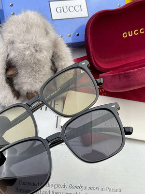 Gucci G67704 Sunglasses Luxury Fashion Show Sunglasses G991467 - Color 1 - View 7