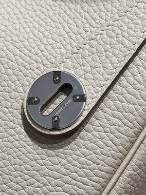 Hermes H073428 Lindy 26 Clemence TC Bag H232004 - Default Title - View 4