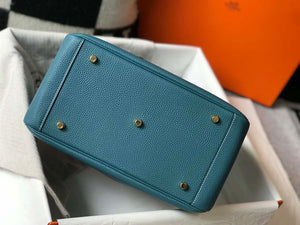 Hermes H073428 Lindy Bag 26 30 H231941 - 26 cm: 26 x 18 x 14 cm / Gold - View 4