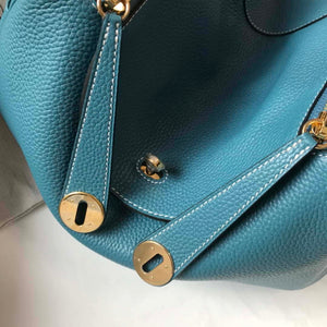 Hermes H073428 Lindy Bag 26 30 H231941 - 26 cm: 26 x 18 x 14 cm / Gold - View 6