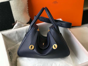 Hermes H073428 Lindy Bag 26 30 H231942 - 26 cm: 26 x 18 x 14 cm / Gold - View 1