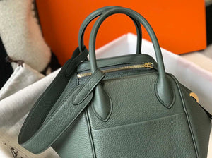 Hermes H073428 Lindy Bag 26 30 H231948 - 26 cm: 26 x 18 x 14 cm / Gold - View 5