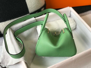 Hermes H079086 Lindy Mini Bag 19cm H231925 - Default Title - View 2