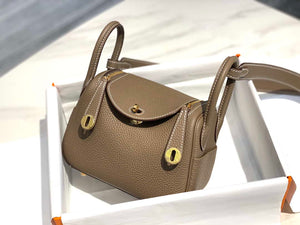Hermes H079086 Lindy Mini Bag 19cm H231936 - Default Title - View 4