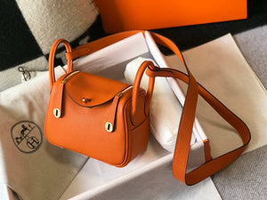 Hermes H079086CK18 Lindy Mini Bag 19cm Semi-manual H231908 - Default Title - View 1