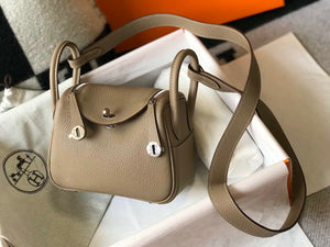 Hermes H079086CK18 Lindy Mini Bag 19cm Semi-manual H231910 - Default Title - View 1