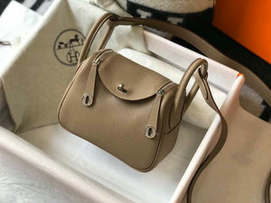 Hermes H079086CK18 Lindy Mini Bag 19cm Semi-manual H231910 - Default Title - View 4