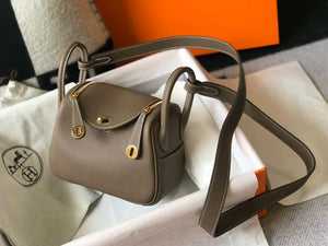 Hermes H079086CK18 Lindy Mini Bag 19cm Semi-manual H231911 - Default Title - View 1