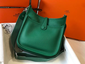 Hermes H083435 Evelyne III 29 Shoulder Bag Silver Hardware Green - Default Title - View 3
