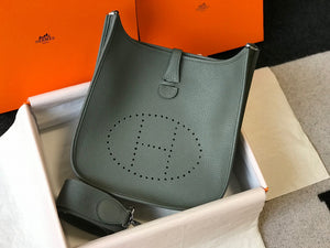 Hermes H083435 Evelyne III 29 Shoulder Bag Silver Hardware Dark Green - Default Title - View 4