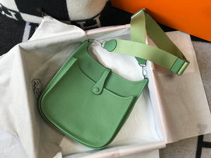 Hermes H083435 Evelyne III 29 Shoulder Bag Silver Hardware Light Green - Default Title - View 3