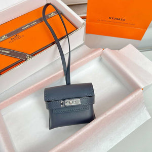 Hermes H084665CK0U Kellyfestival charm Kelly bag charm in Swift calfskin H88900 - Gold - View 3