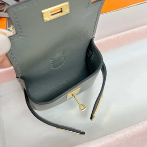 Hermes H084665CK0U Kellyfestival charm Kelly bag charm in Swift calfskin H88901 - Gold - View 19