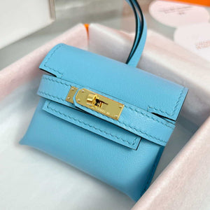 Hermes H084665CK0U Kellyfestival charm Kelly bag charm in Swift calfskin H88905 - Gold - View 4