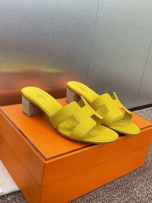 Hermes H151215ZvGT360 Women Oasis sandal H33674 - Euro 34=US 3 - View 3