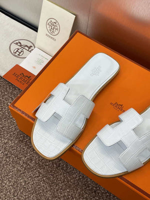 Hermes H202230Zv5K360 Women Crocodile calfskin Oran Sandal H33648 - Euro 34=US 3 - View 4