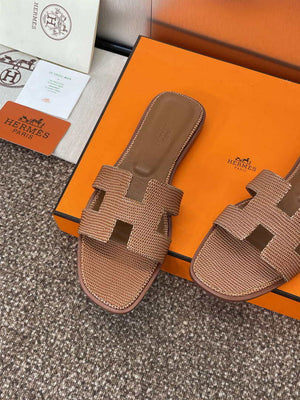 Hermes H202272ZvX3360 Women Lizard-patterned calfskin Oran Sandal H33656 - Euro 34=US 3 - View 4