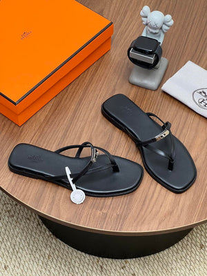 Hermes H261038ZvL1390 Miss sandal Black - Euro 34=US 3 - View 4