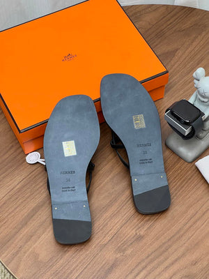Hermes H261038ZvL1390 Miss sandal Black - Euro 34=US 3 - View 8