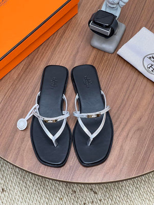 Hermes H261038ZvL1390 Miss sandal Black & Silver - Euro 34=US 3 - View 2