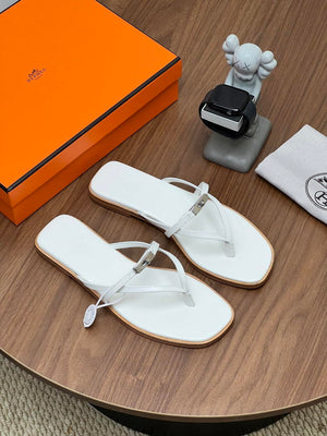 Hermes H261038ZvL1390 Miss sandal White - Euro 34=US 3 - View 3