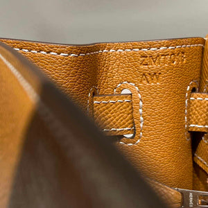 Hermes Sellier Kelly Epsom Leather Bag H213001 - Gold / 25cm x17 x 7 cm - View 9