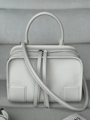 Loewe A039AS0X01 Small Amazona 180 bag in soft calfskin White - Default Title - View 1