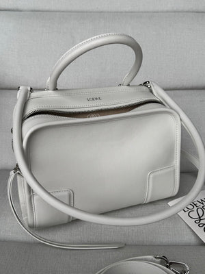 Loewe A039AS0X01 Small Amazona 180 bag in soft calfskin White - Default Title - View 3