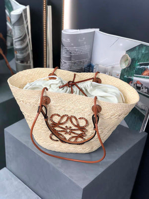 Loewe A223T43X02 Medium Anagram Basket bag in iraca palm and calfskin Natural Tan - Default Title - View 3